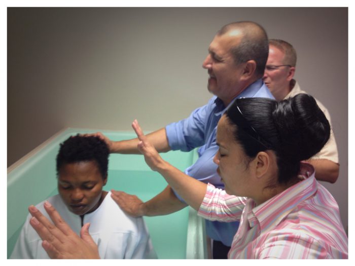 église pentecôtiste unie, protestant, Châtellerault, EPU, baptême par immersion, au nom de Jésus